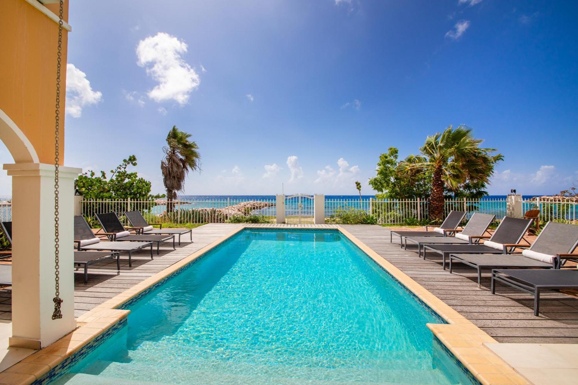 Atlantis Beach House Willemstad Bagian luar foto