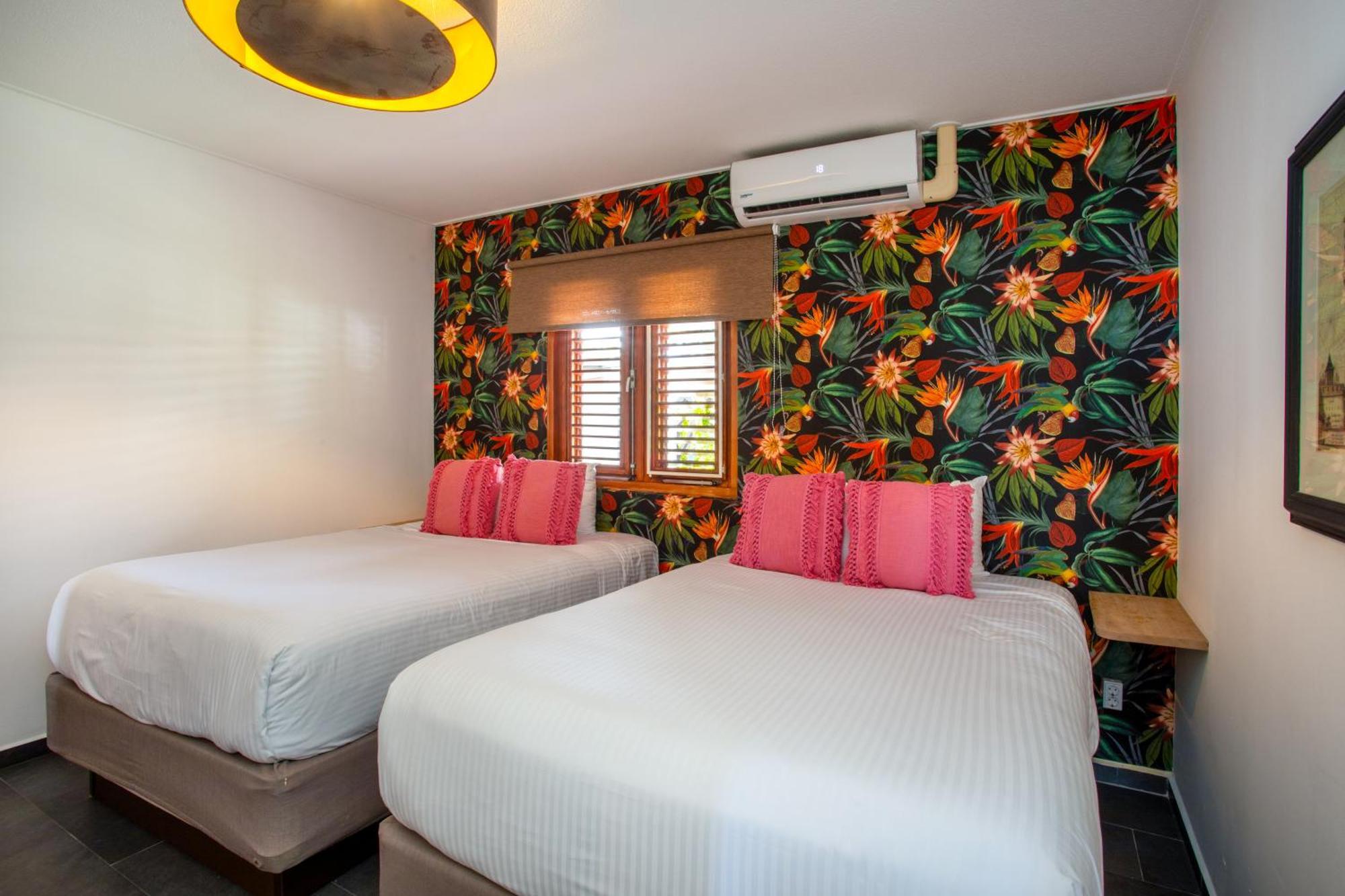 Atlantis Beach House Willemstad Bagian luar foto